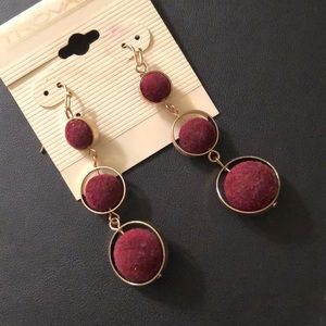 Dangle earrings *New*